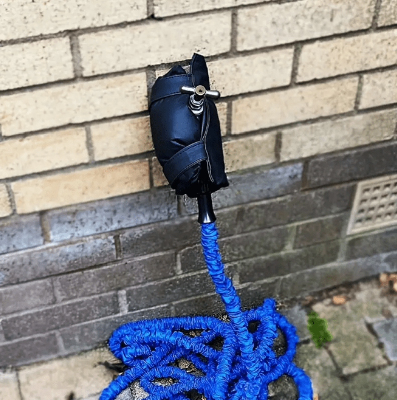 Buitenkraan afdekking tegen vorst