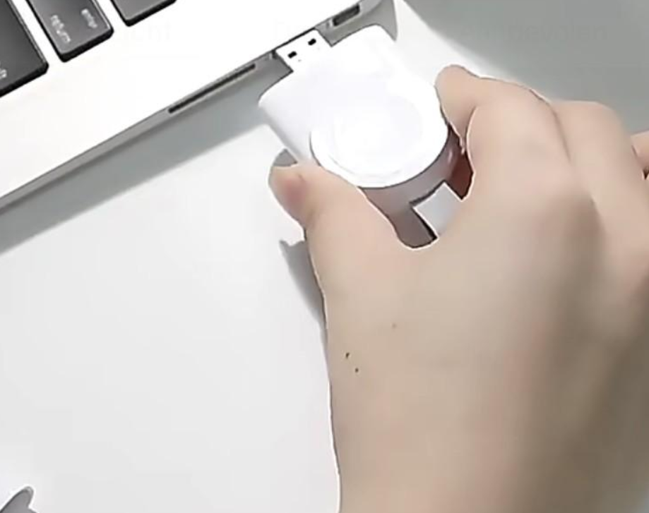 Draadloze, magnetische Apple Watch charger, 1 + 1 gratis